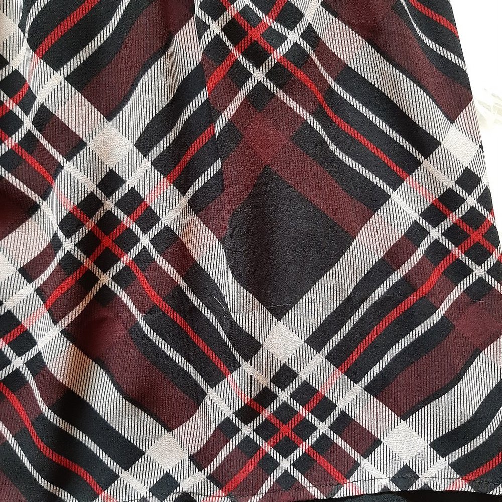 New York & Company Plaid Top (Size Small) - Picture 3 of 7